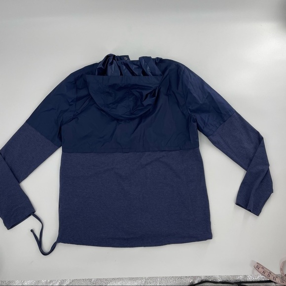 NWOT Under Armour Hybrid Wind Rain Pullover - size Small - Picture 10 of 13